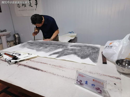 逍遥画派袁竹以“三化营销”破局 从百米长卷研讨到艺术IP深耕